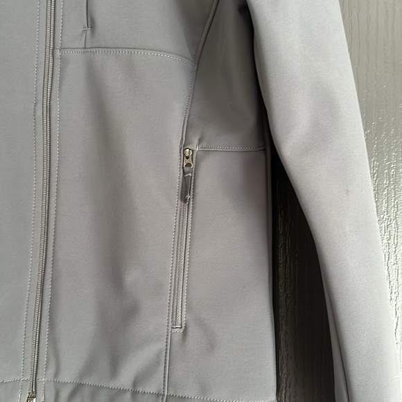 Women’s North Face soft shell jacket - Picture 3 of 5